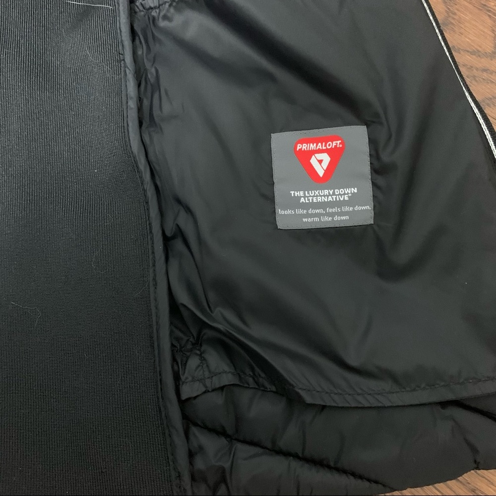 Gap Primaloft Vest - image 7